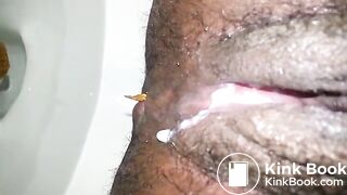 Sexy pooping - video 56