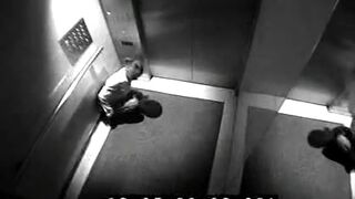 woman pooping in public 6