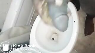 My girlfriend shitting on my big cock