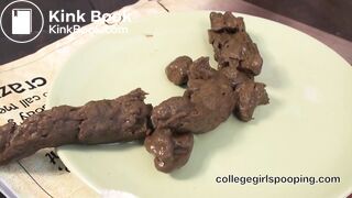 Big Booty light skin ebony squats and poops