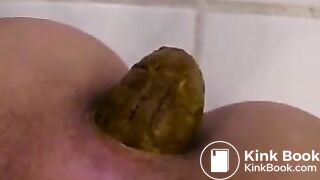 I bet it tastes like chocolate - Cute girl Poops