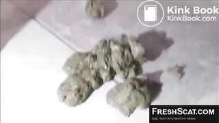 Hot blonde girl shit in her blue panty