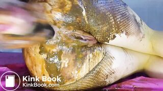 Fishnet pantyhose shitting and toying