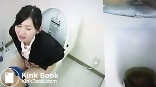 office lady pooping