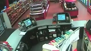 woman pooping in public 4