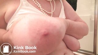 curvey BBW Farts and Poops