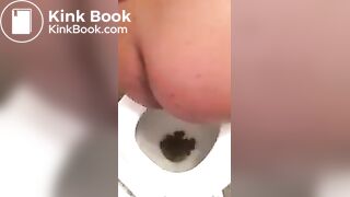 Ebony women dropping a turd