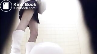 Japanese toilet voyeur6