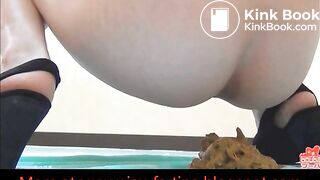 Pretty Japanese girl solo pooping 1