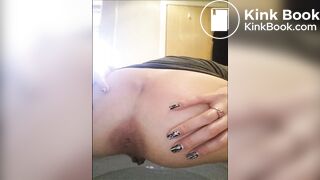 Toilets - American Tattoo Girl Pooping [1]