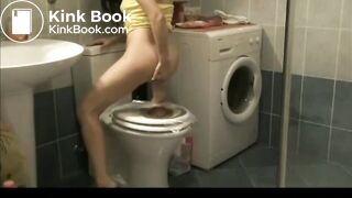 Quick shit on the toilet seat