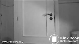 Black & White Pooping