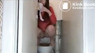Pooping girl - video 14