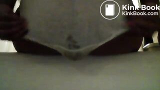Girl poops and pees her white panties - video 2