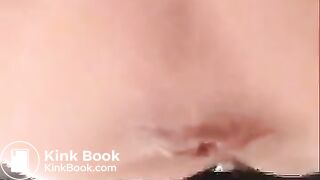 pretty american girl pooping