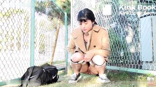 Beautiful japanese girls shitting