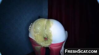Sexy Girl Shits Her Red Stockings On Live Webcam
