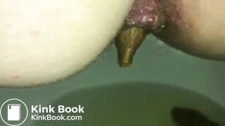 Me Shit and piss in toilet