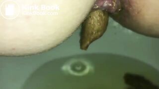 Me Shit and piss in toilet