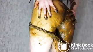 sexy girl pooping peeing and smear in panty