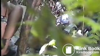 Voyeur caught two girls pooping at the beach