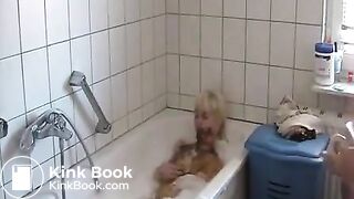 homemade scat milf in bubble bath