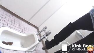 amateur girls poop in public