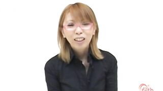 Japanese Female Shitting