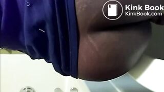 Ebony girl pooping and smearing