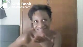 Cute ebony girl rubbing shit on her face