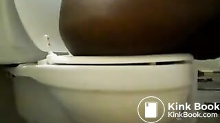 Ebony women caught pooping and farting