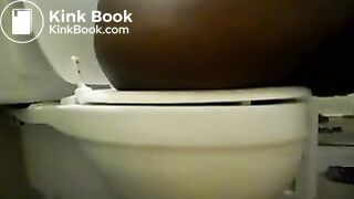Ebony women caught pooping and farting