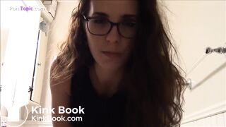 Hottest girl Pooping 5