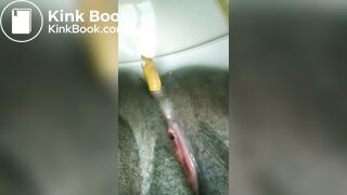 Chubby ebony girl shits