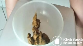 Classy Lady Scat In Pantyhose