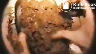 fazendo monte de merda na cara da enfermeira