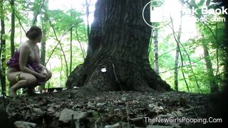 Pregnant Babe Outside Shitting