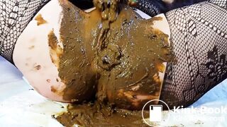 An AWESOME pussy-stuffing shit and masturbation-fest. Part 1 of 2.