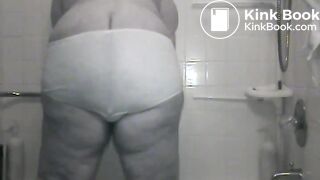 BBW mature panty poop
