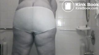 BBW mature panty poop