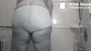 BBW mature panty poop