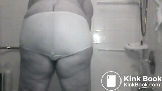 BBW mature panty poop