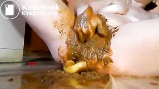 Scat fisting pussy play