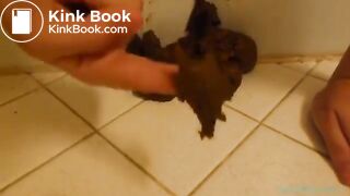 Big poo in bath - video 2