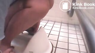 japanese girl pooping - video 2