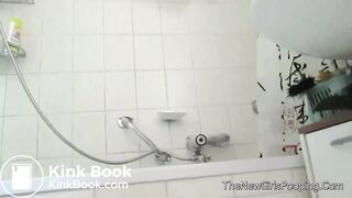 Hot chick pooping - video 3