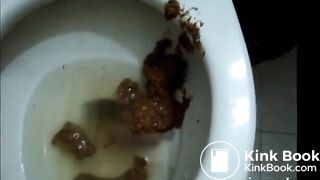 Beautiful girl shitting - video 4
