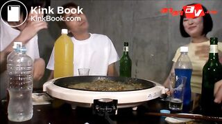 japanese group scat with food