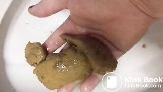 Give me your shit! Feed me!