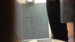 voyeur poop - video 6